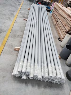 Pipe en FRP en résine de polyester blanc avec norme GB pour une application industrielle