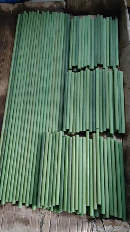 FRP Taille M6 Boulon Résistance à la corrosion Fil métrique Boulon en fibre de verre